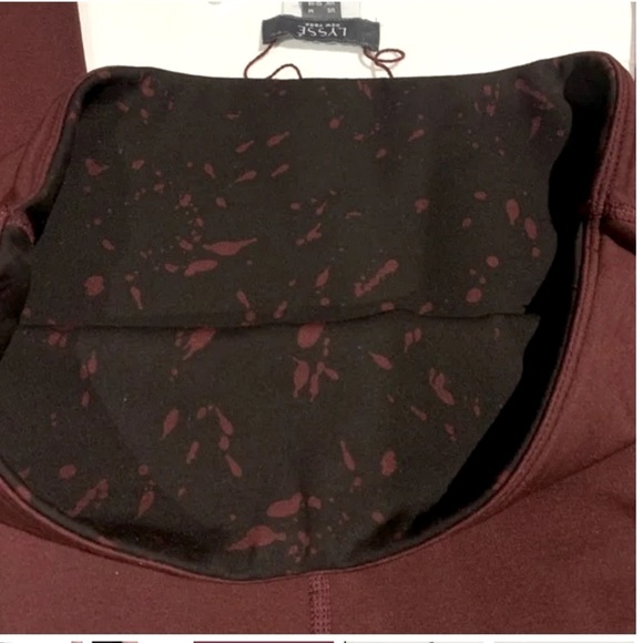 Lysse Reversible High Waist Leggings - Picture 2 of 10